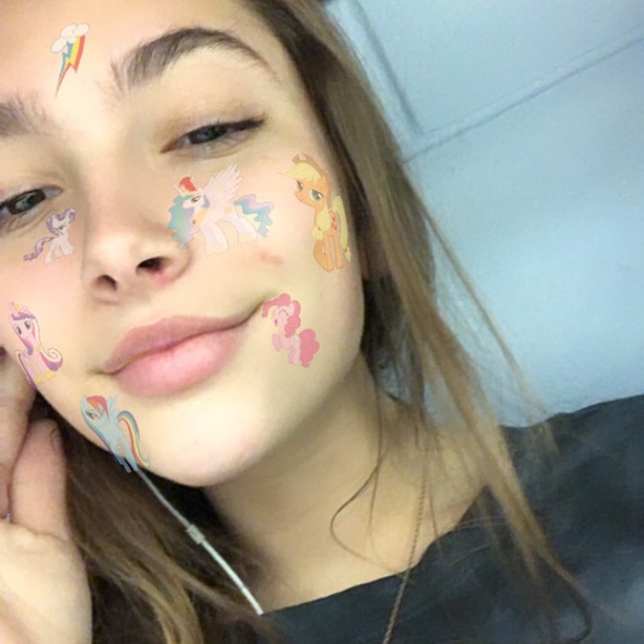 Meet your Posher, Roxy - Picture 14 of 15